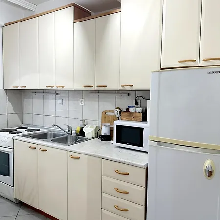 Lina's -modern & Cozy