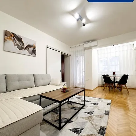 Lina's -modern & Cozy Apartment *