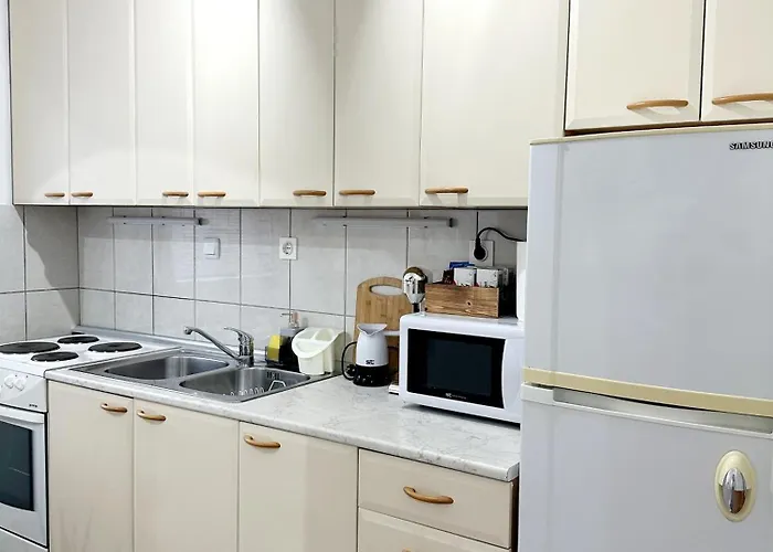 Lina's -modern & Cozy