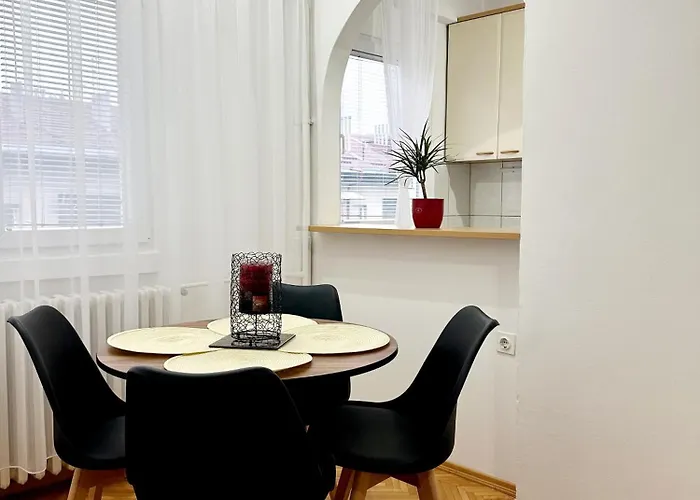 Lina's -modern & Cozy *